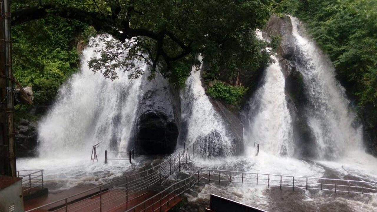 Courtallam-Falls